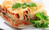 Profitant de la démission du Pape, Findus révèle que les lasagnes contenaient du dauphin, du chaton,...