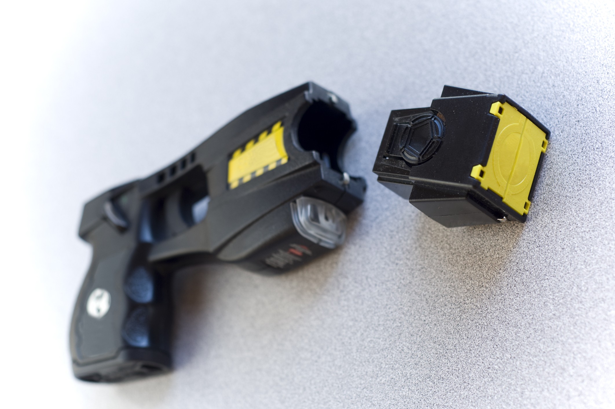 Les forces de l’ordre utiliseront leurs matraques plutôt que leur Tasers IStock-157427831