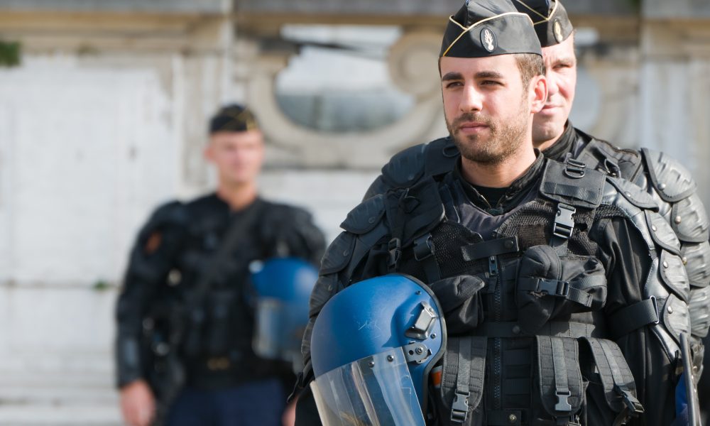 Pour ou contre les violences policières