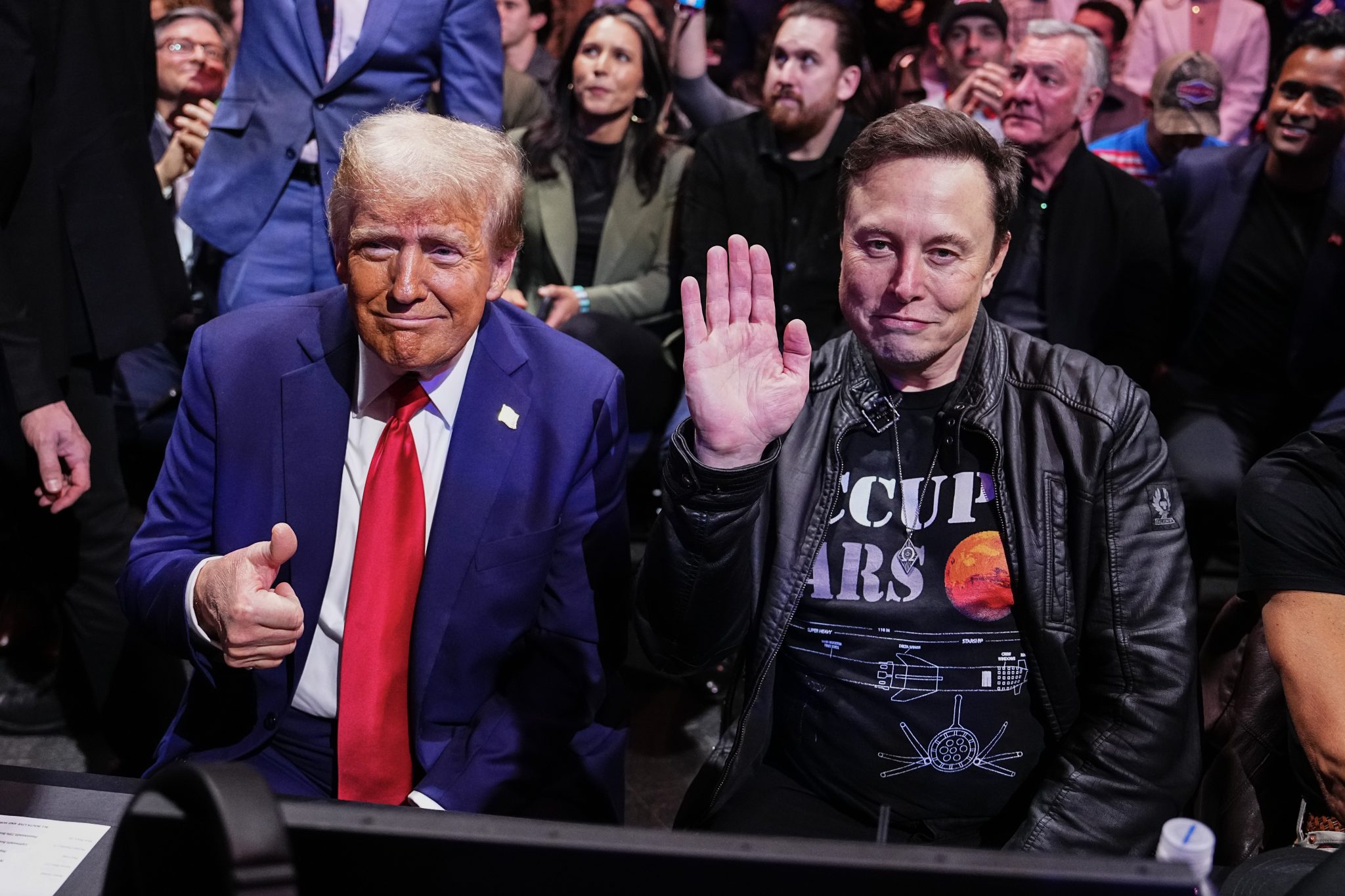 Elon Musk déclare qu’il n’est pas raciste car il a un ami orange