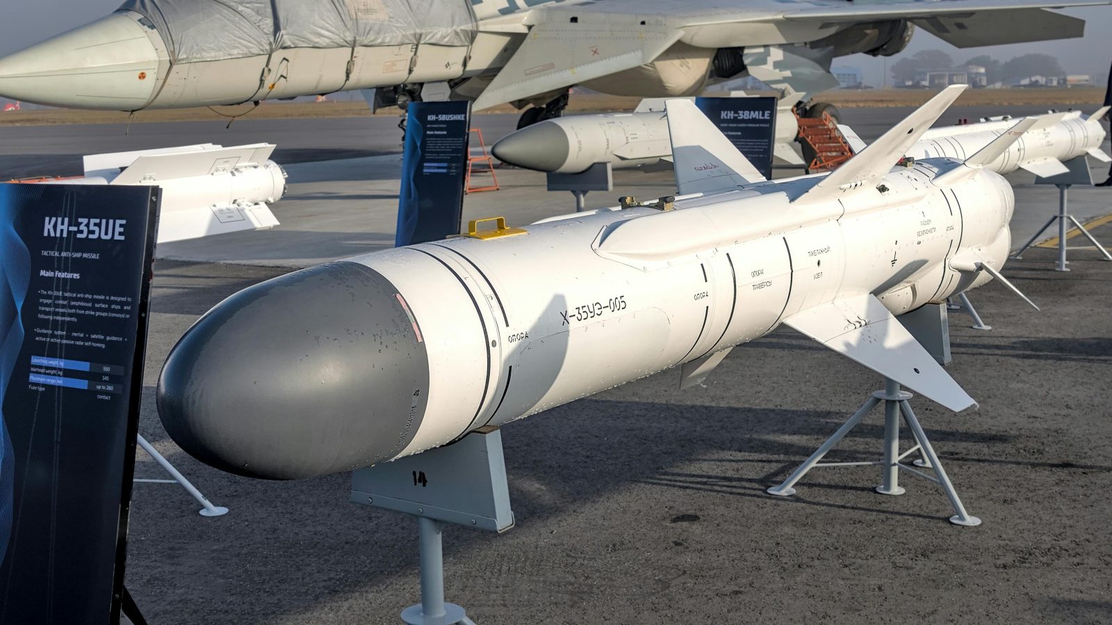 Pour mieux s’y retrouver, la Cour Pénale Internationale demande aux pays en guerre d’étiqueter leurs missiles