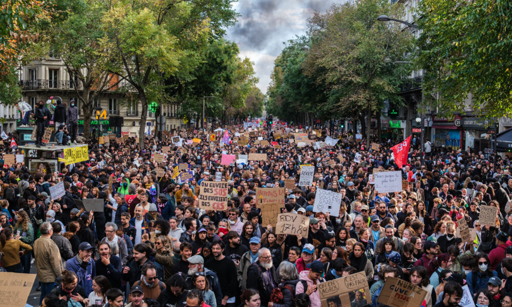 Le gouvernement autorise les manifestations de 18h à 18h02