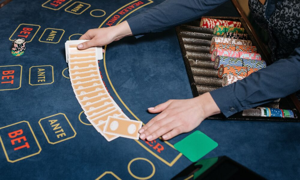Dieu perd la Terre au Blackjack